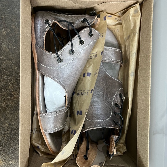 Bed Stu Sarabi Grey Rustic Silver Metallic sandals - Picture 3 of 9